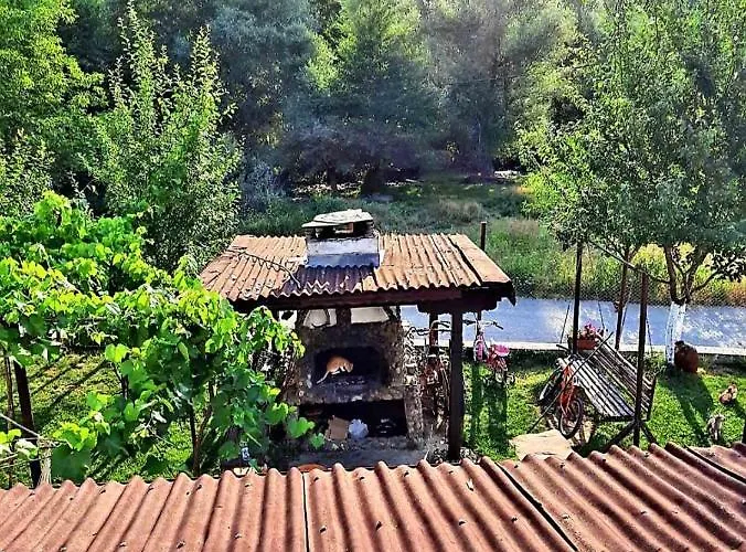 By The River דירה *